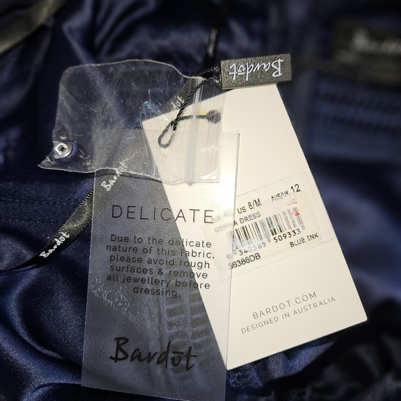 ✨️Bardot Navy Blue Lace Halter Midi Dress - Size 8 NWT - Picture 11 of 11